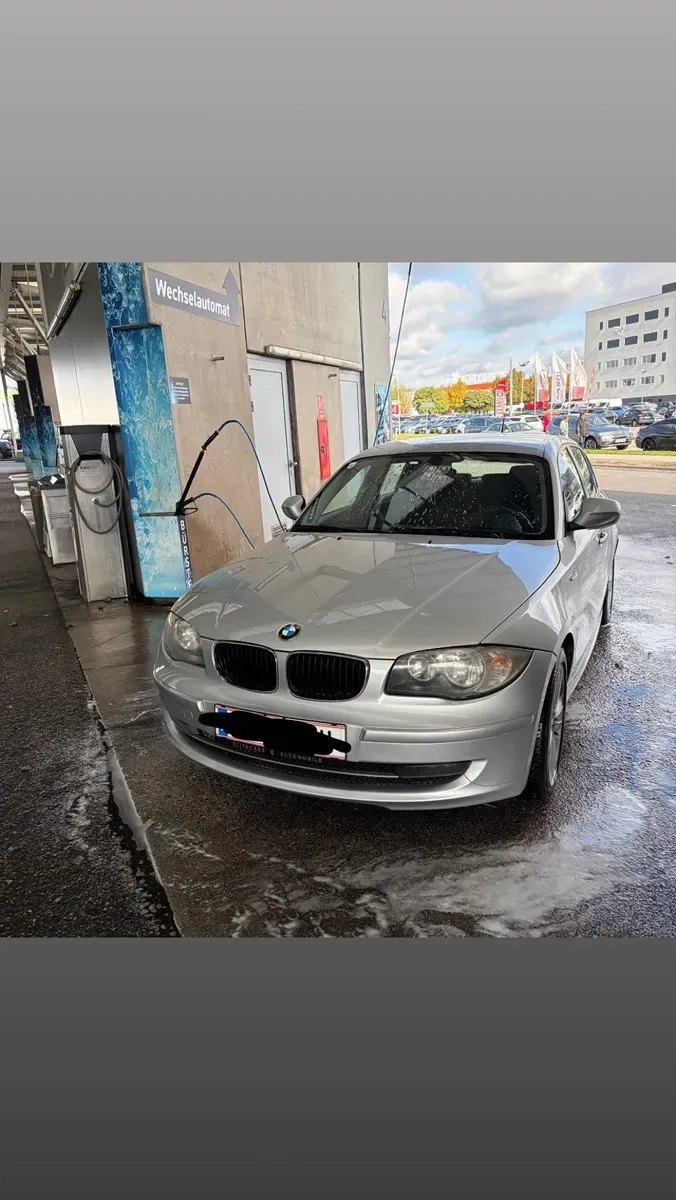 BMW 1 Series 2011 photo 2