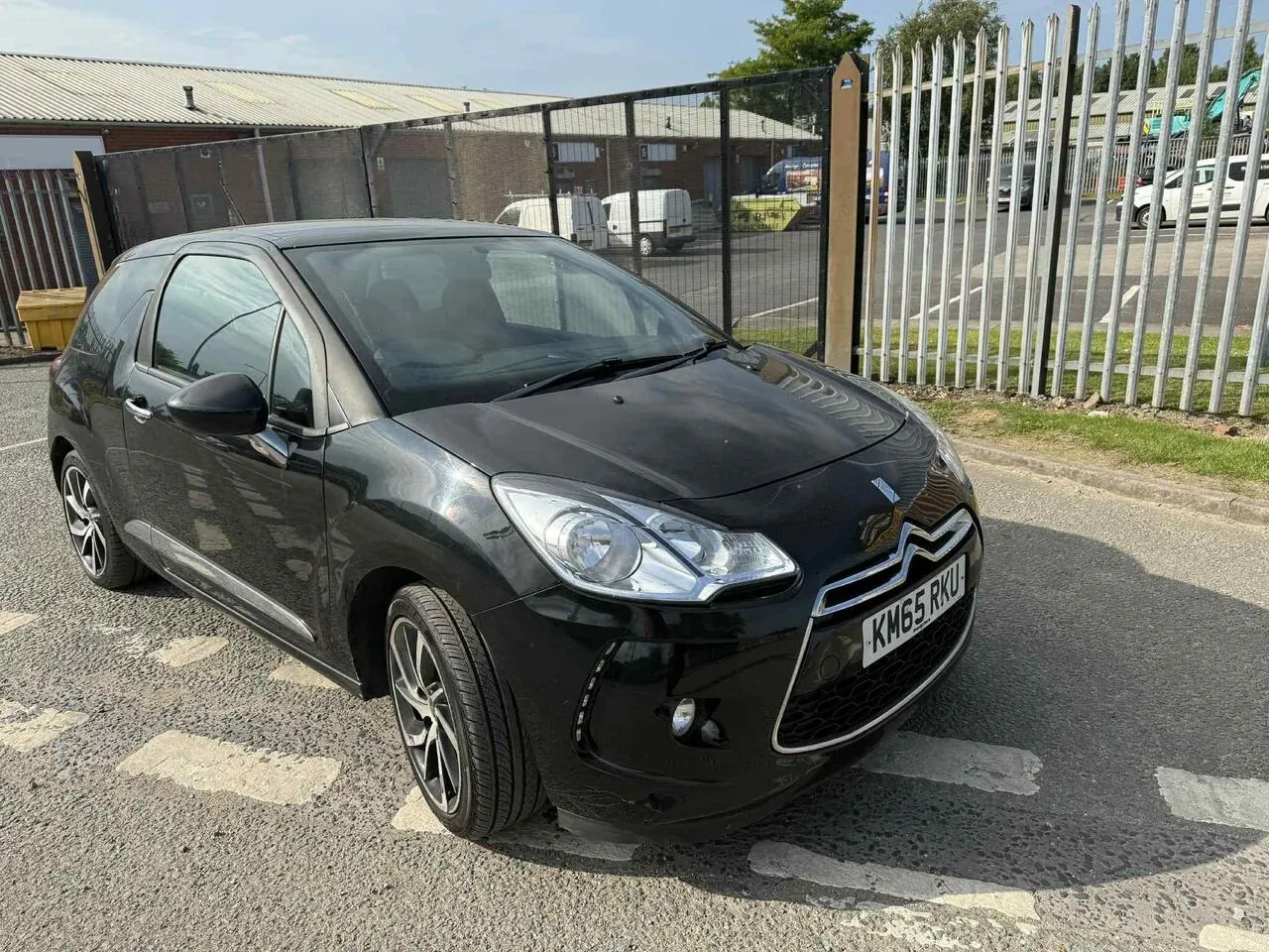 DS Automobiles Ds 3 2015 photo 2