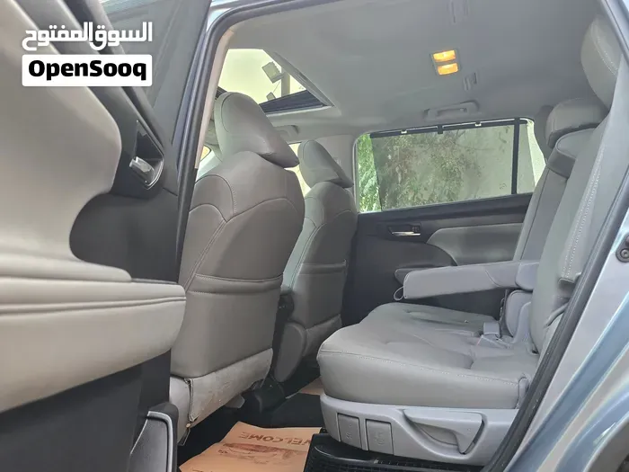 Toyota Highlander 2022 photo 3