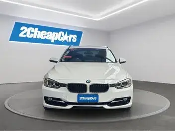 BMW 320I 2013 photo 3