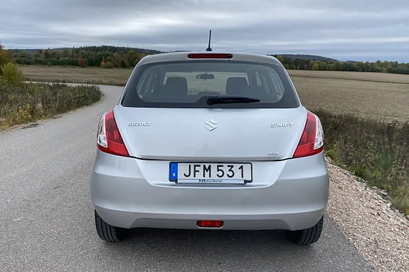 Suzuki Swift 2016 photo 5