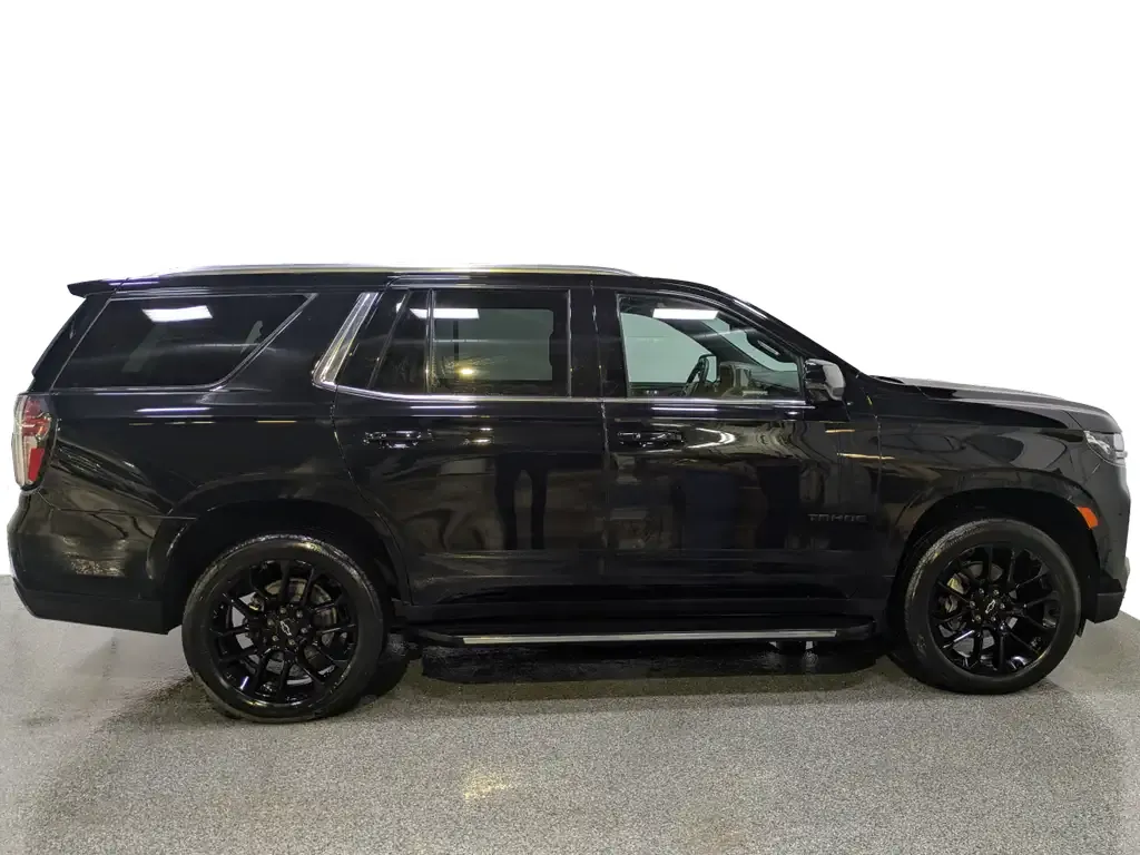 Chevrolet Tahoe 2023 photo 2