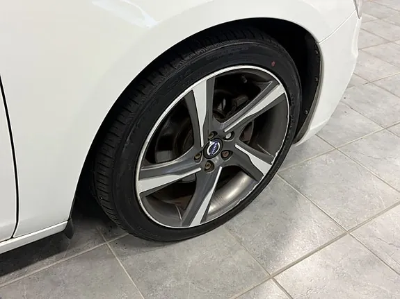 Volvo S60 2015 photo 3