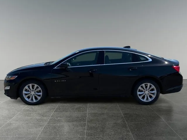 Chevrolet Malibu 2025 photo 2