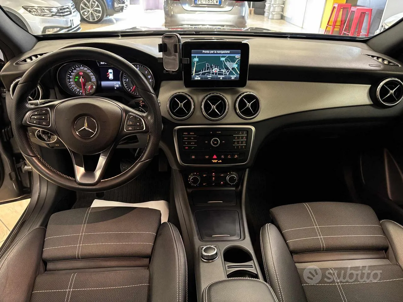 Mercedes-Benz Gla 2017 photo 2
