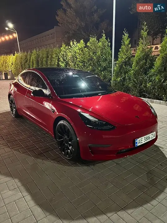 Tesla Model 3 2022 photo 2