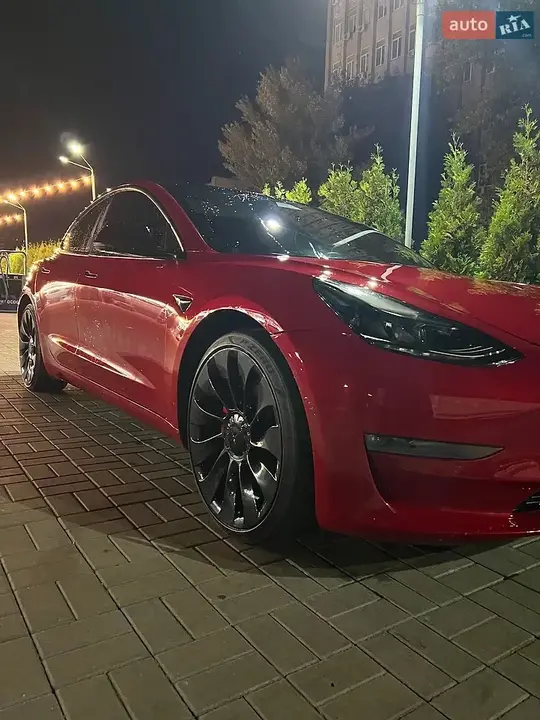 Tesla Model 3 2022 photo 3