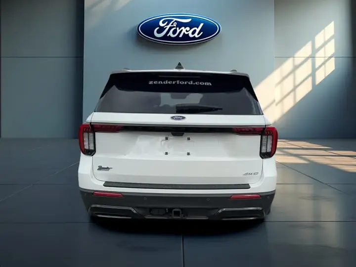 Ford Explorer 2025 photo 5