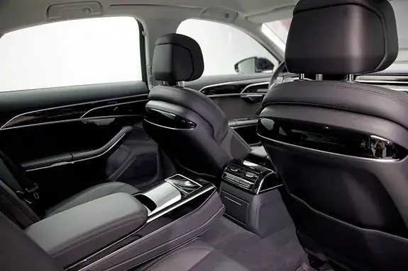 Audi A8 2018 photo 5