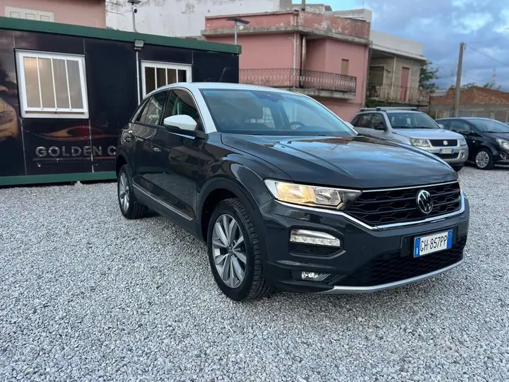 Volkswagen T-Roc 2022 photo 2