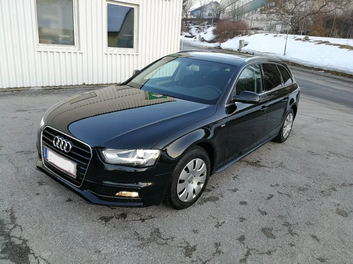 Audi A4 2015 photo 2