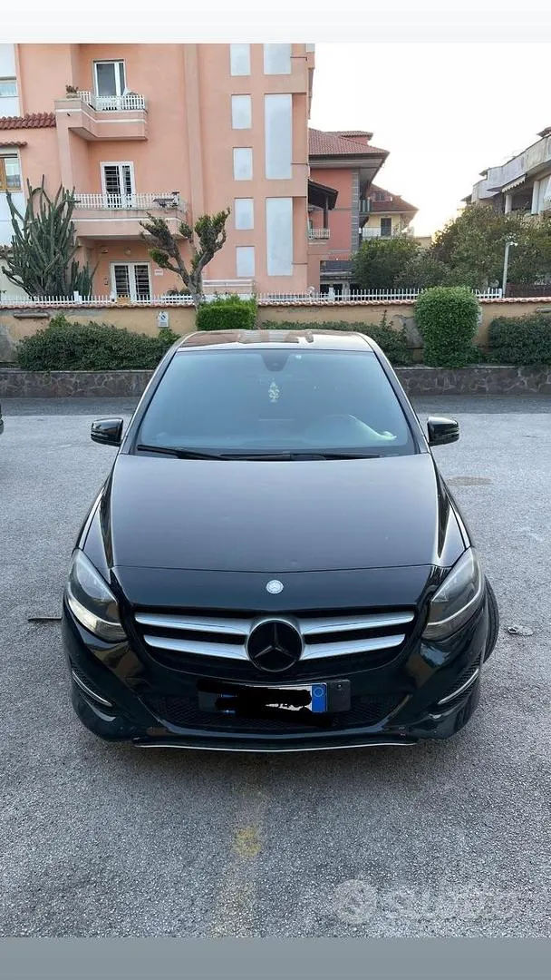 Mercedes-Benz B-Class 2016 photo 2