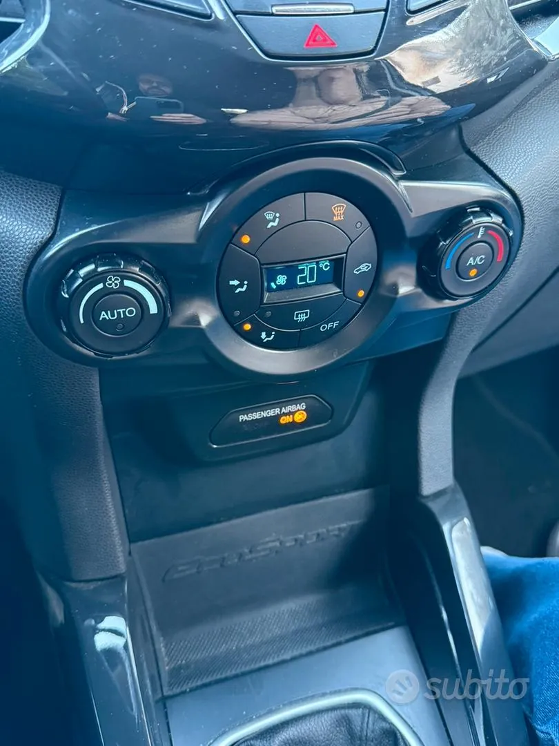 Ford Ecosport 2016 photo 2