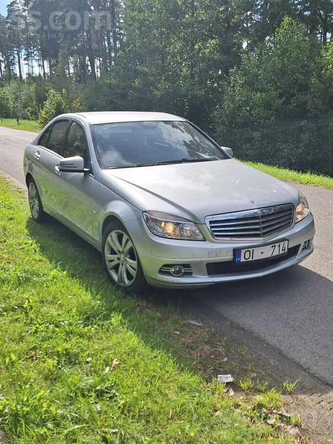 Mercedes-Benz C200 2010 photo 5