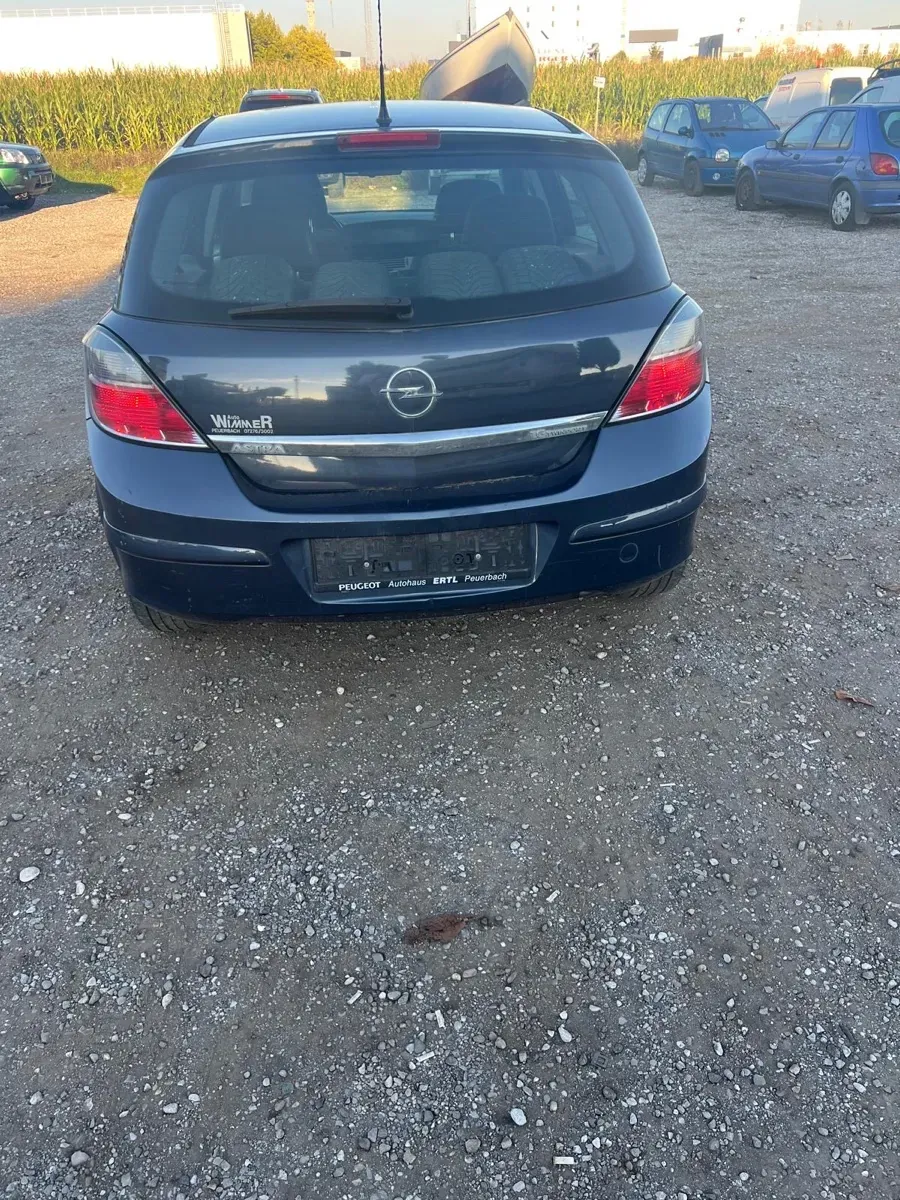 Opel Astra 2007 photo 3