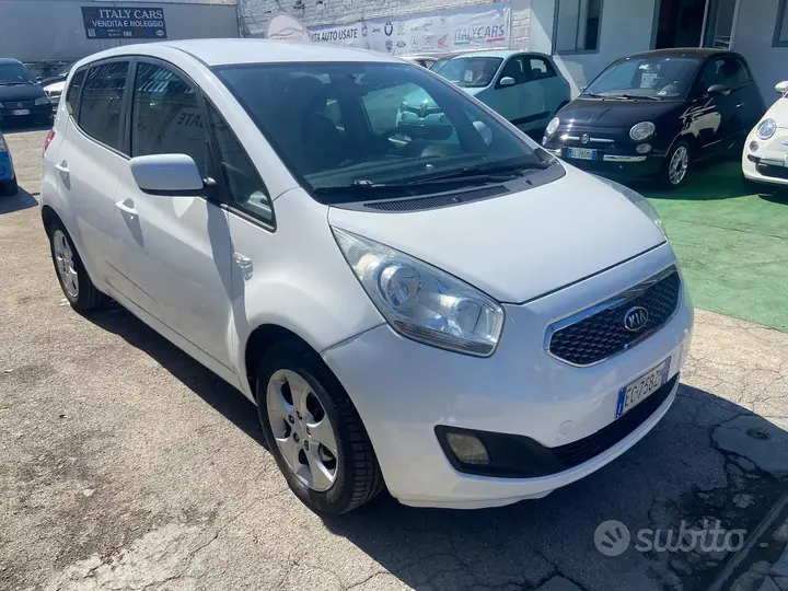 Kia Venga 2010 photo 3