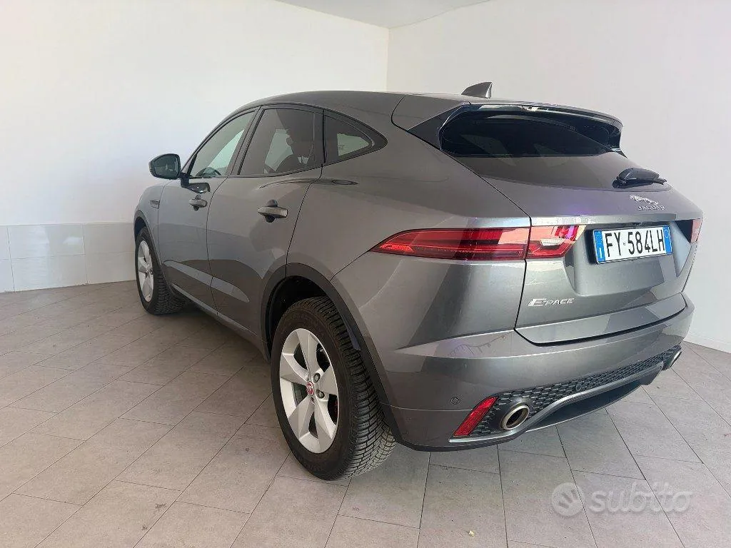 Jaguar E-Pace 2019 photo 5