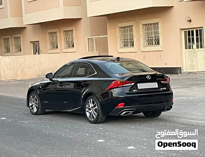 Lexus Is 2019 photo 4