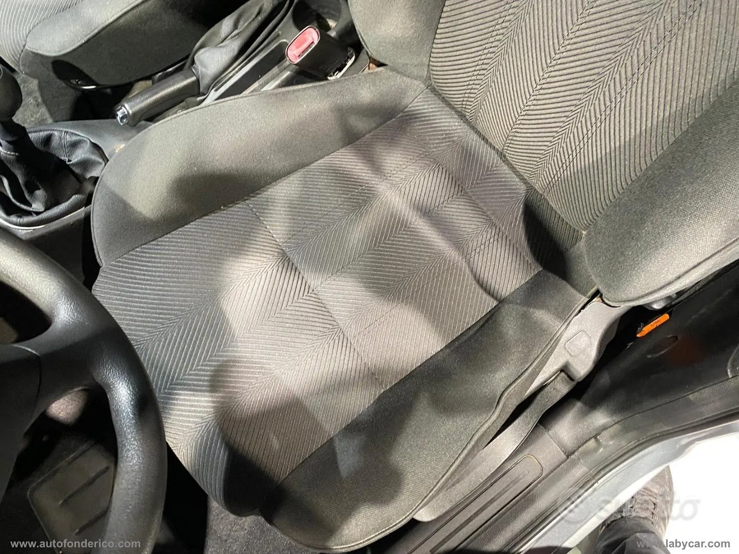 Alfa Romeo 147 2004 photo 5