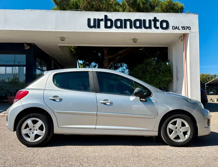 Peugeot 207 2010 photo 4