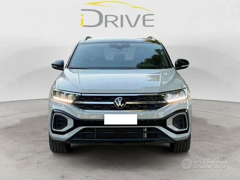 Volkswagen T-Roc 2023 photo 2