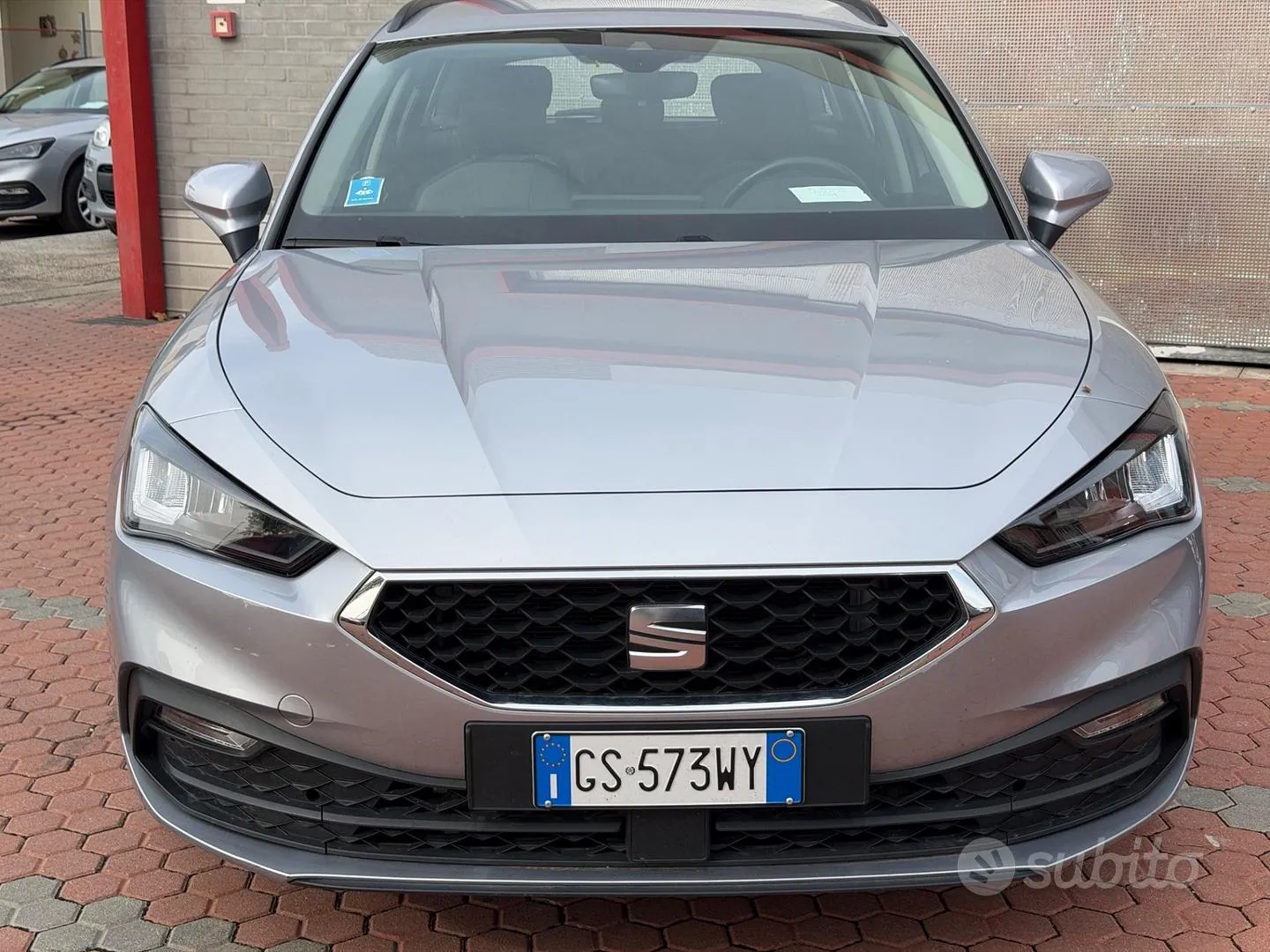 Seat Leon 2024 photo 2
