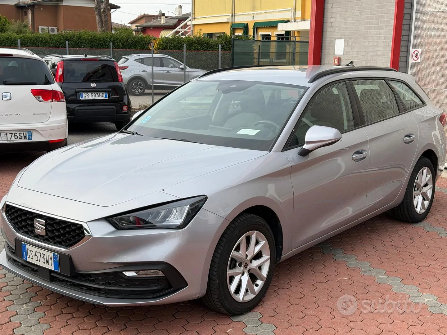 Seat Leon 2024 photo 3