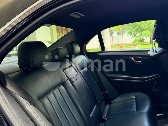 Mercedes-Benz E220 2013 photo 4