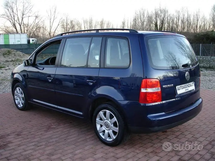 Volkswagen Touran 2005 photo 5