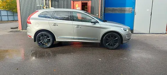 Volvo Xc60 2016 photo 2