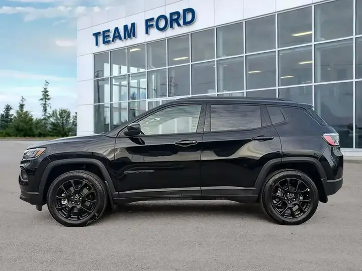 Jeep Compass 2026 photo 3