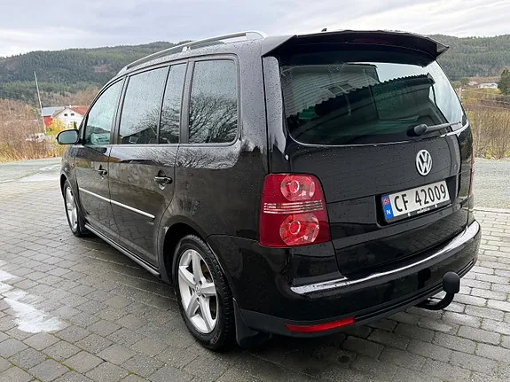 Volkswagen Touran 2007 photo 3