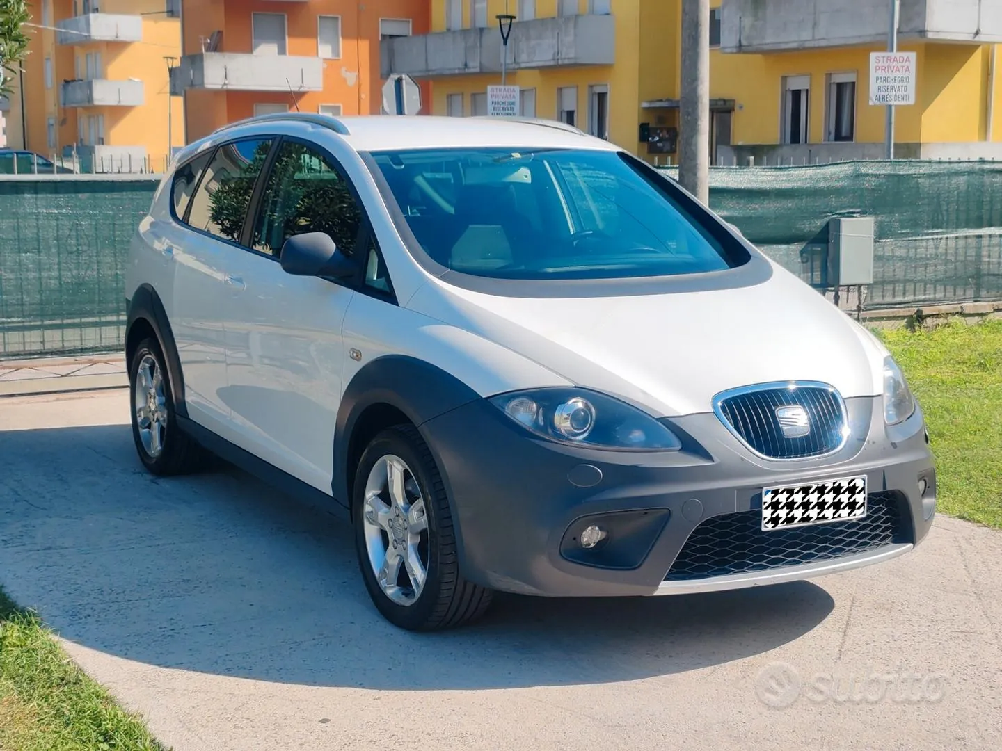 Seat Altea 2012 photo 2