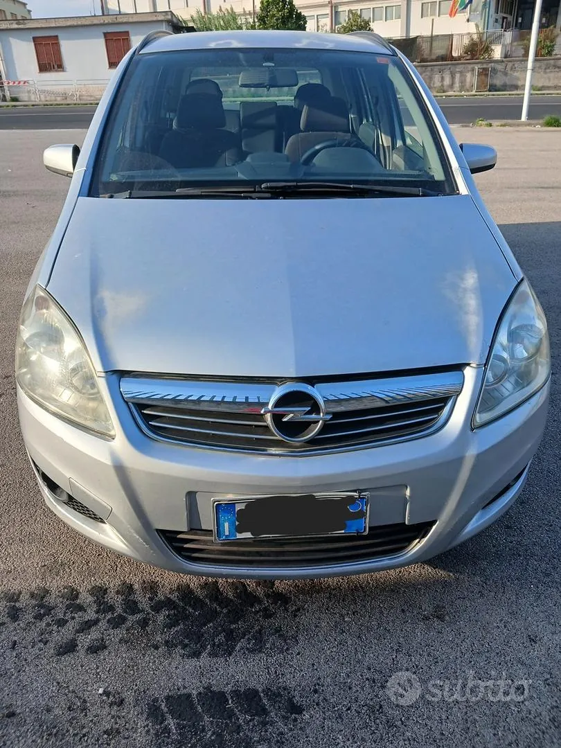 Opel Zafira 2009 photo 2