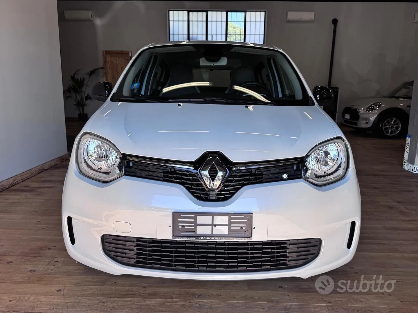 Renault Twingo 2024 photo 2