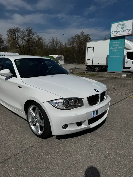 BMW 1 Series 2010 photo 3