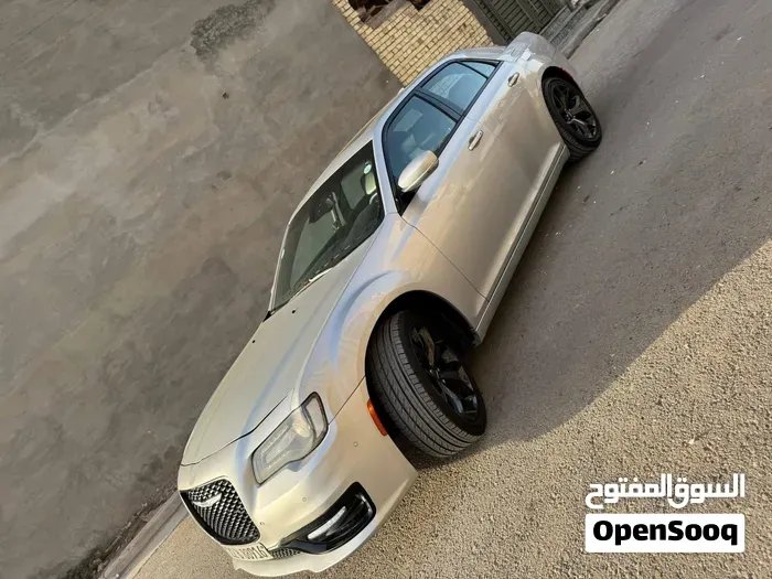 Chrysler 300 2021 photo 3