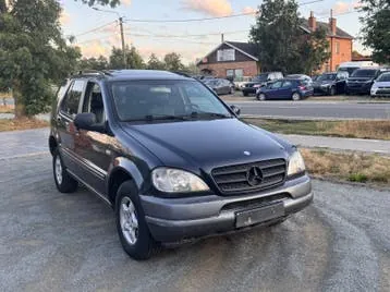 Mercedes-Benz Ml 270 Cdi 2000 photo 2