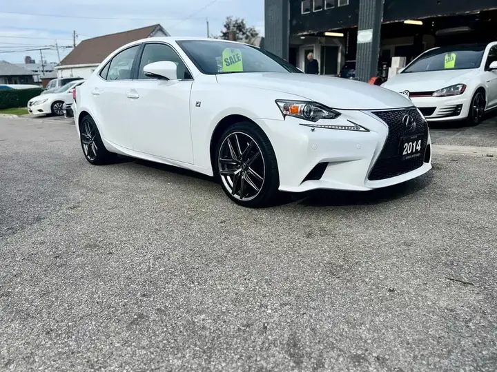 Lexus Is 350 2014 photo 4