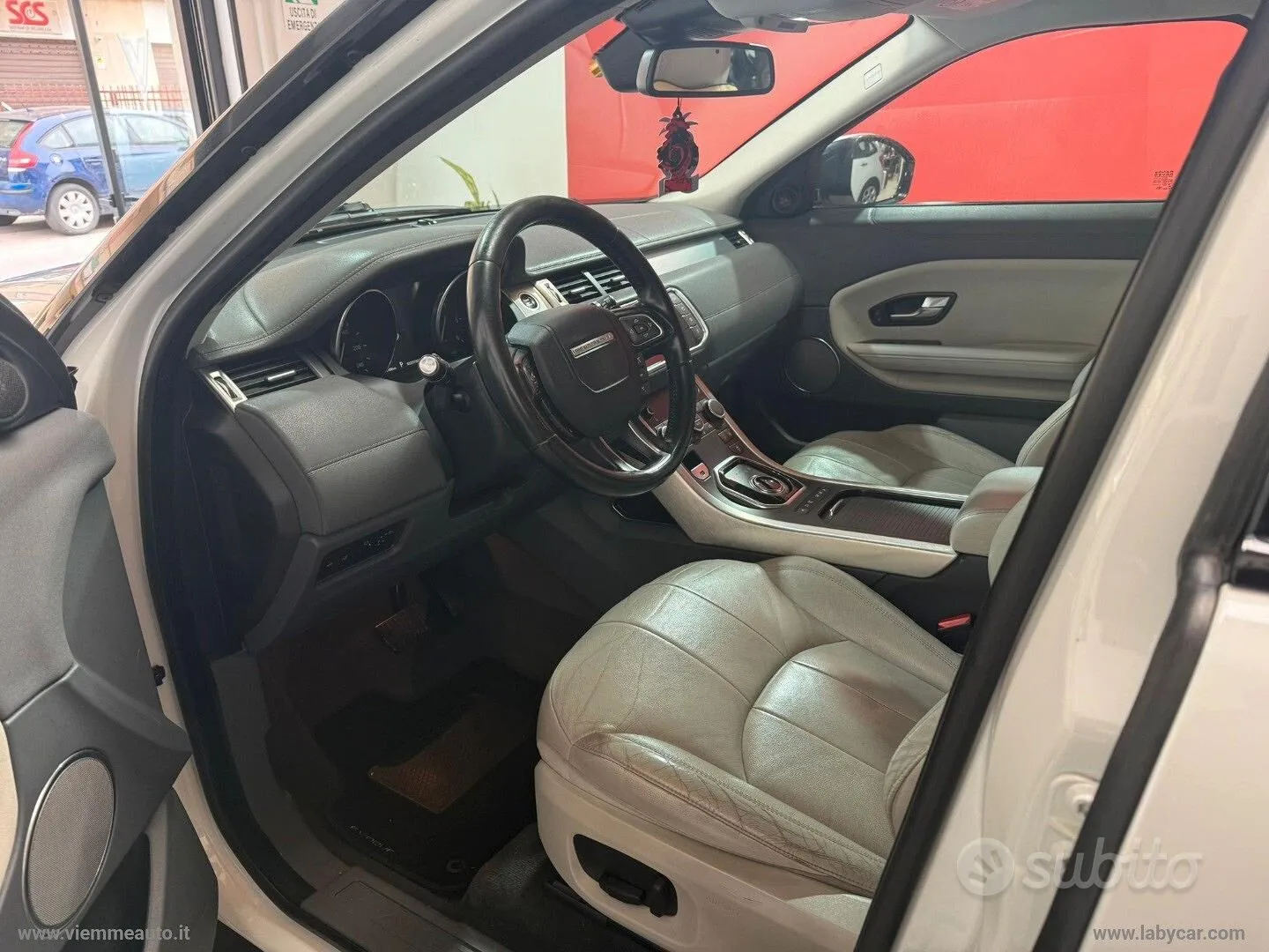 Land Rover Range Rover Evoque 2017 photo 4