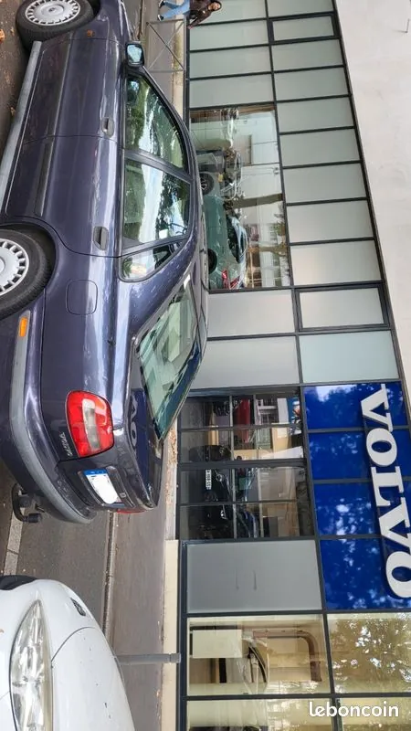 Volvo S40 1996 photo 2