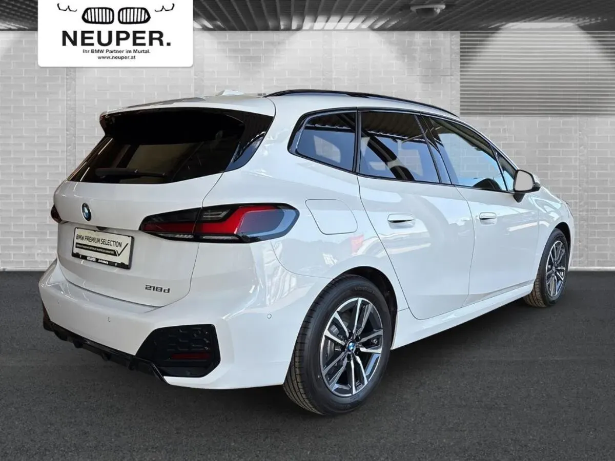 BMW 2 Series 2026 photo 3