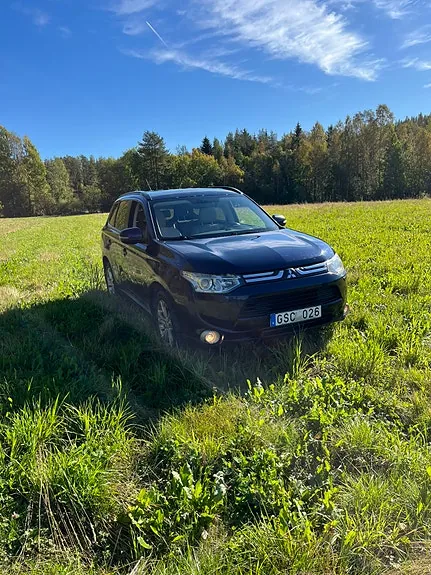 Mitsubishi Outlander 2013 photo 2