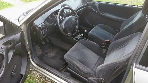 Opel Astra 1996 photo 4