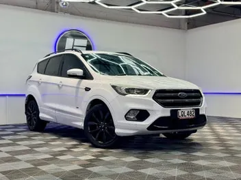 Ford Escape 2018 photo 2