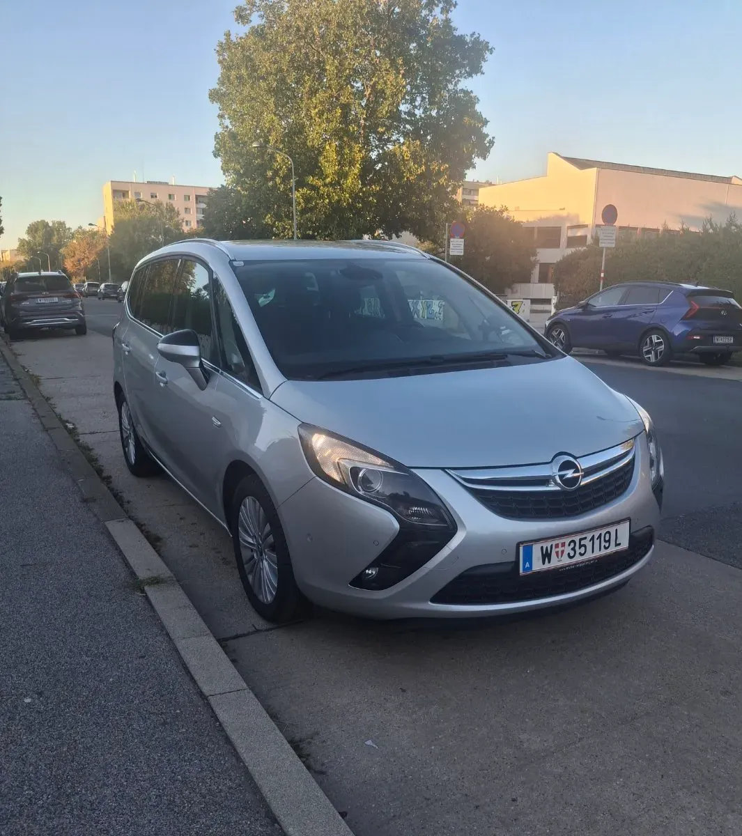 Opel Zafira Tourer 2015 photo 2