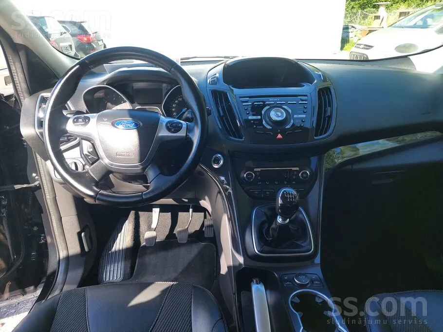 Ford Kuga 2015 photo 5