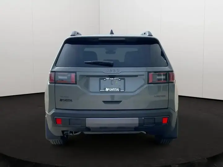 Jeep Cherokee 2026 photo 5