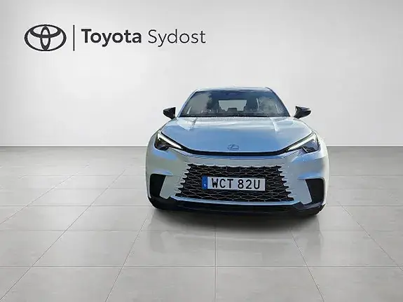 Lexus Lbx 2026 photo 2