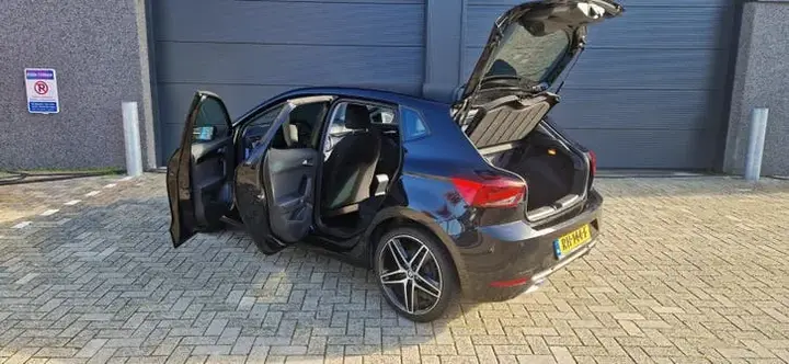 Seat Ibiza 2017 photo 4